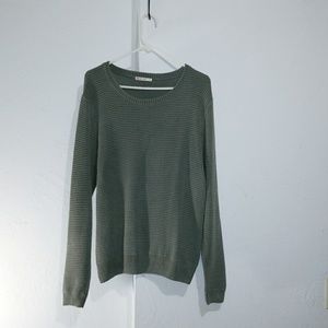 Marine Layer green army sweater
Great Pre owned co